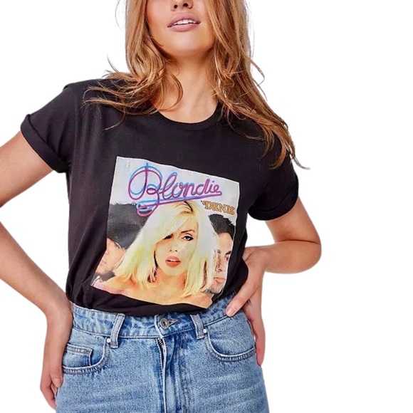 Blondie Tops - NWT* BLONDIE OFFICIAL‎ ‘Denis’ Vintage Graphic Tee